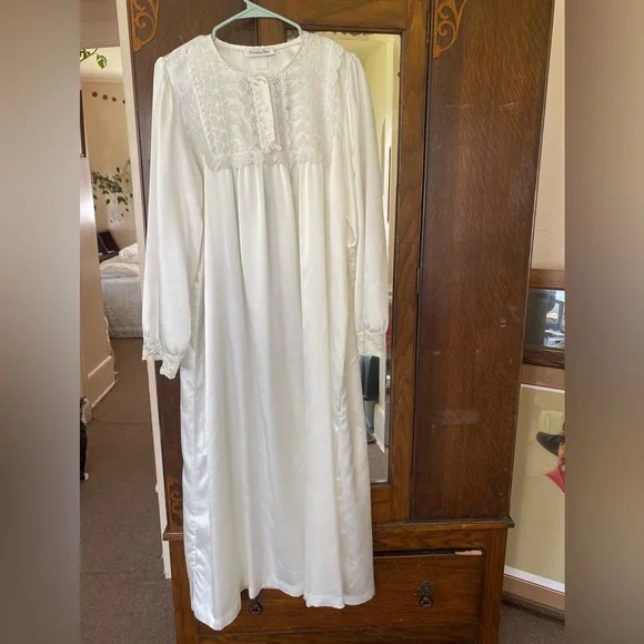 Christian Dior Nightgown - Picture 3 of 8